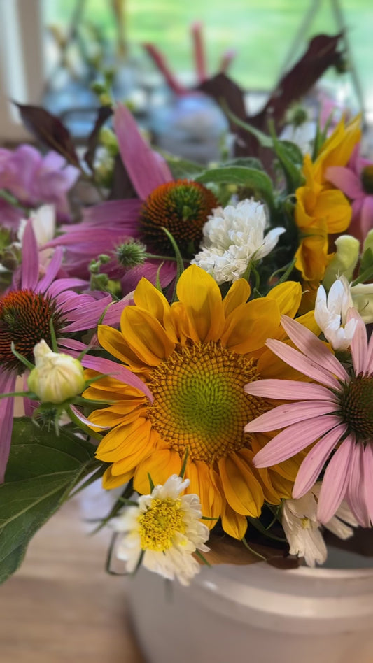 Hand Wrapped Bouquet (Medium)